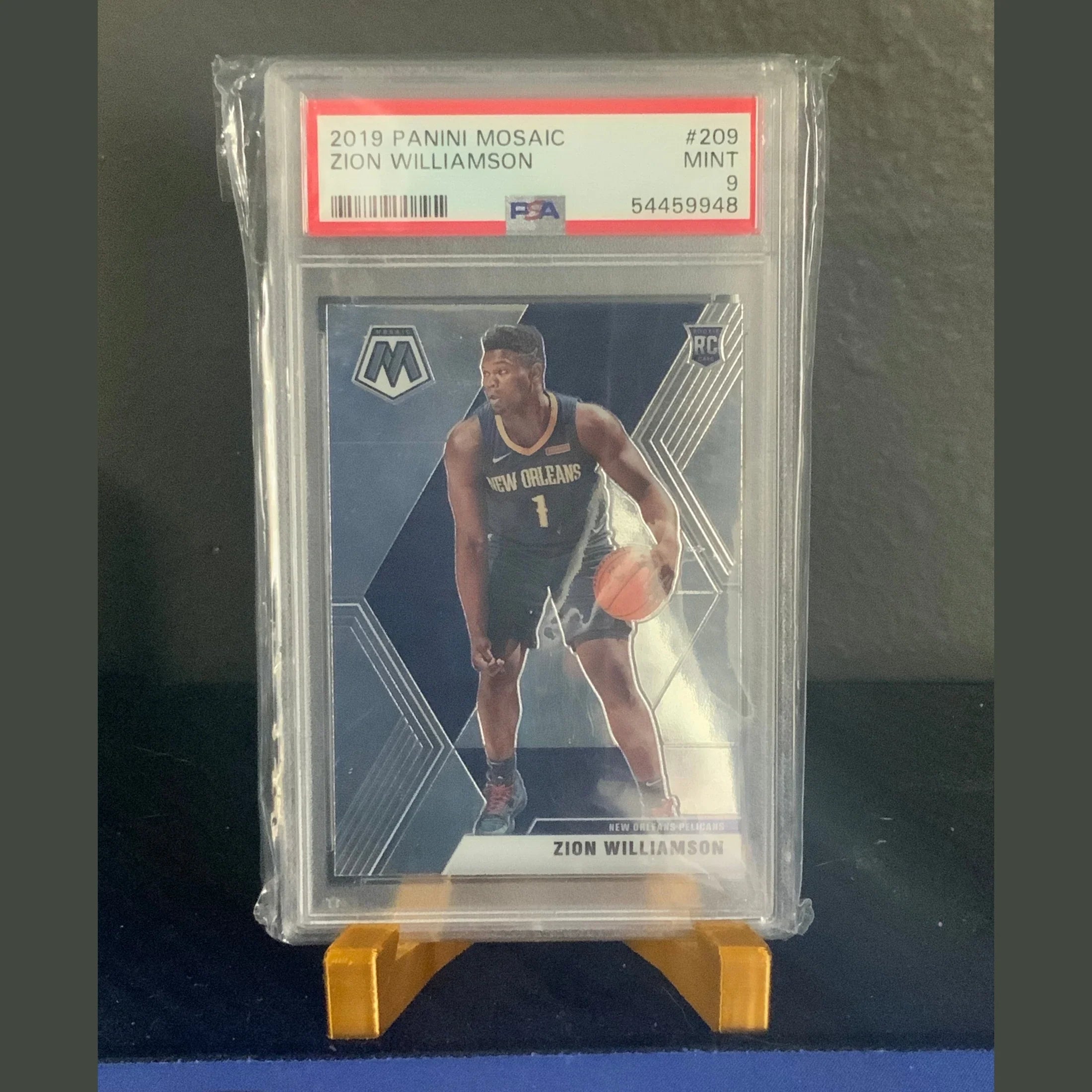 2019-20 Panini Mosaic Rookies Zion Williamson #209 PSA 9