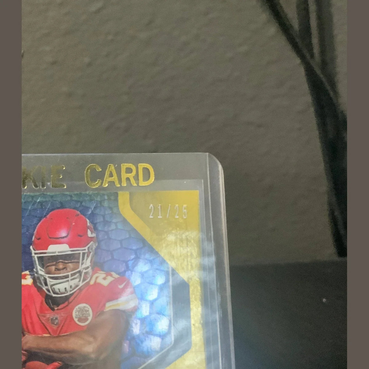 2017 PANINI CERTIFIED KAREEM HUNT ROOKIE ROLL CALL GOLD /25 AUTO