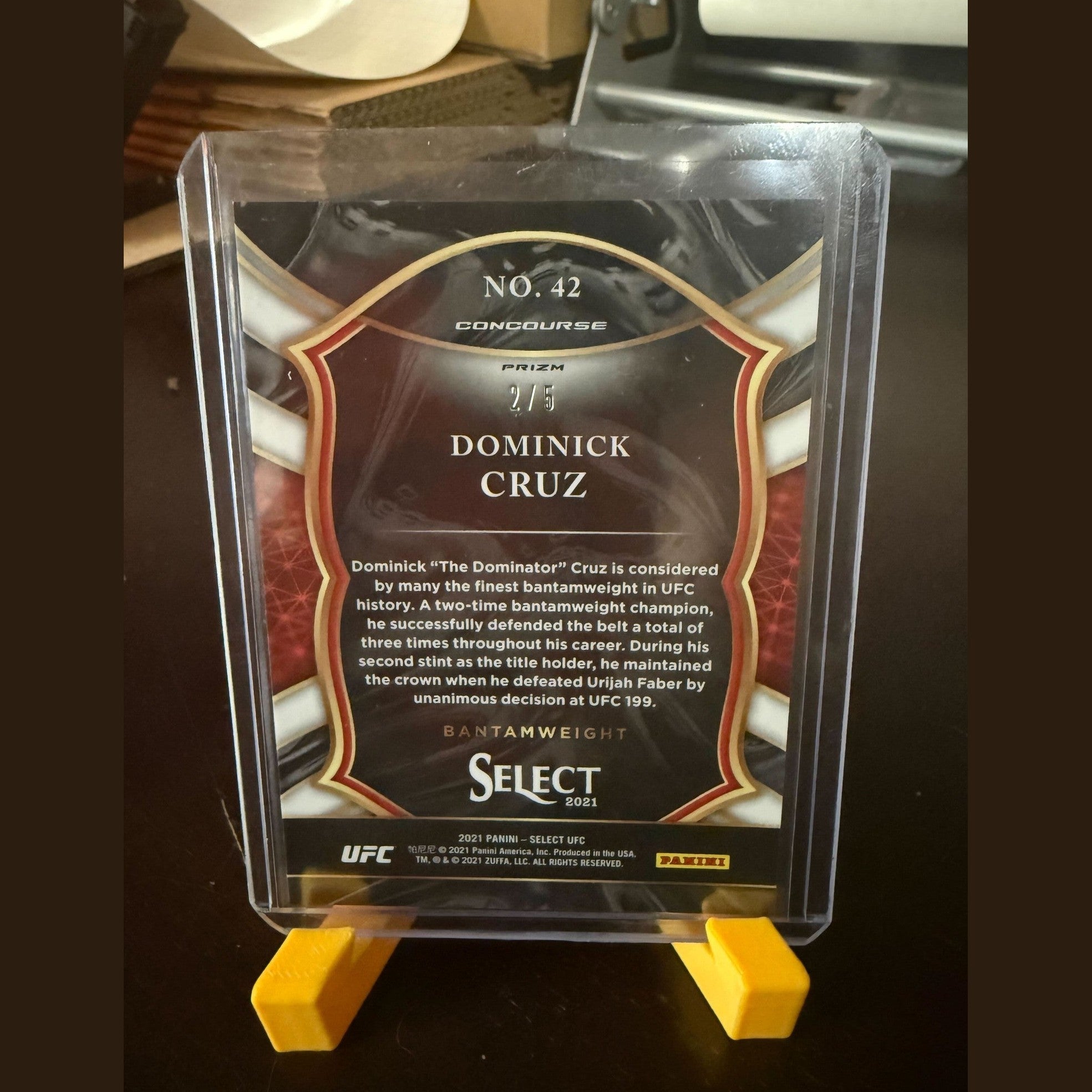 2021 UFC Select Dominick Cruz Green Prizm 2/5