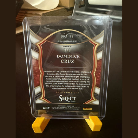 2021 UFC Select Dominick Cruz Green Prizm 2/5