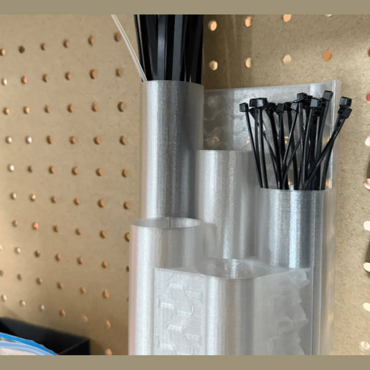 Zip Tie Holder - Peg Board 3d printed
