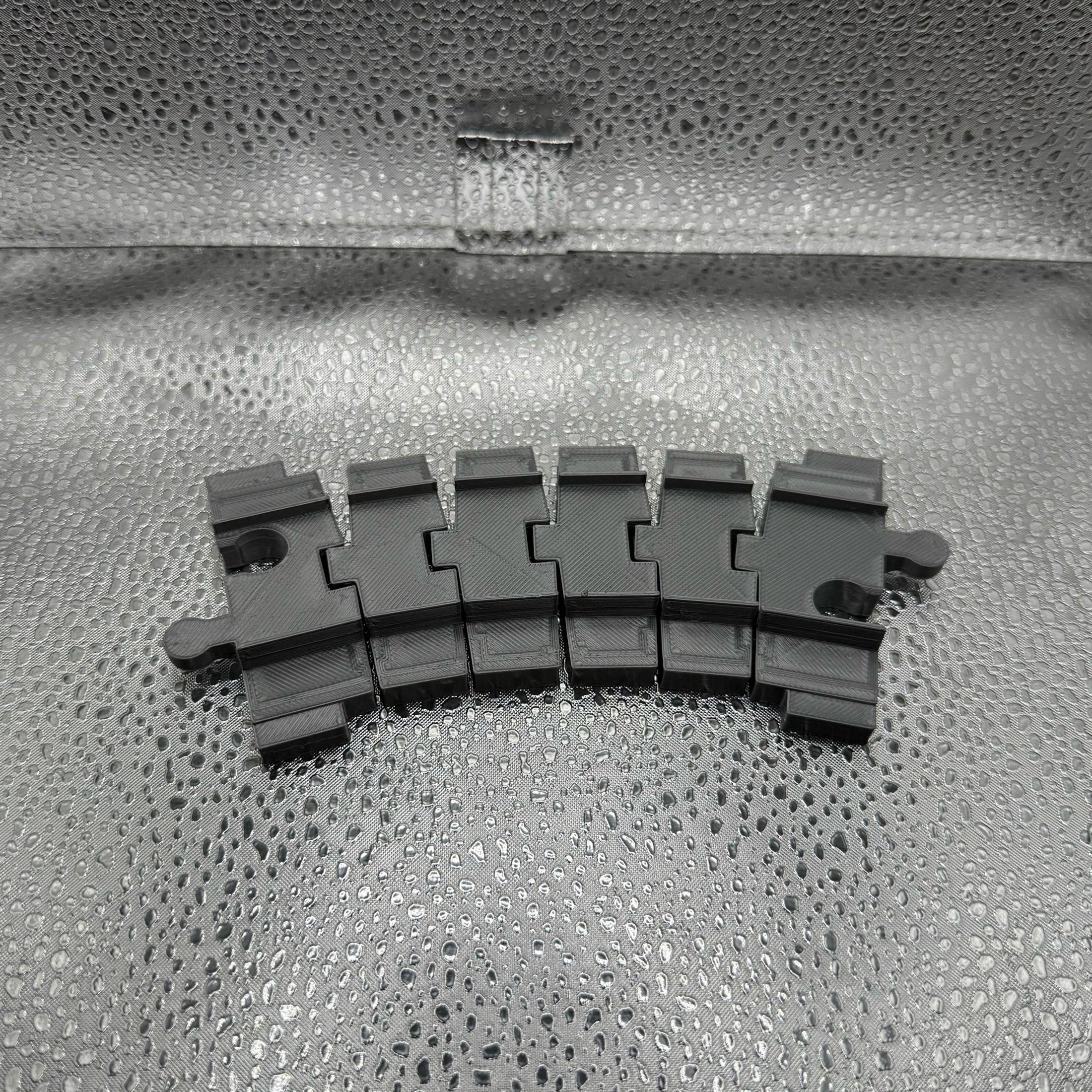 3D Printed Easy Turn Train Tracks- Keep on chuggin' !.