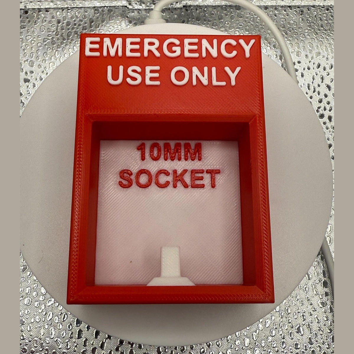 3D Printed Emergency 10 mm Socket Holder - No need to fret!.