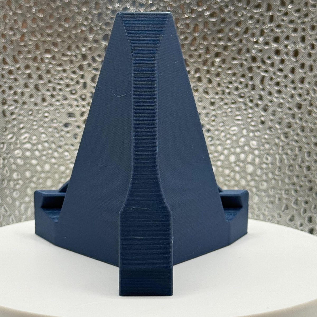 3D printed NCAA University of Michigan Wolverines Card Stand - Rep your team with a good growl.