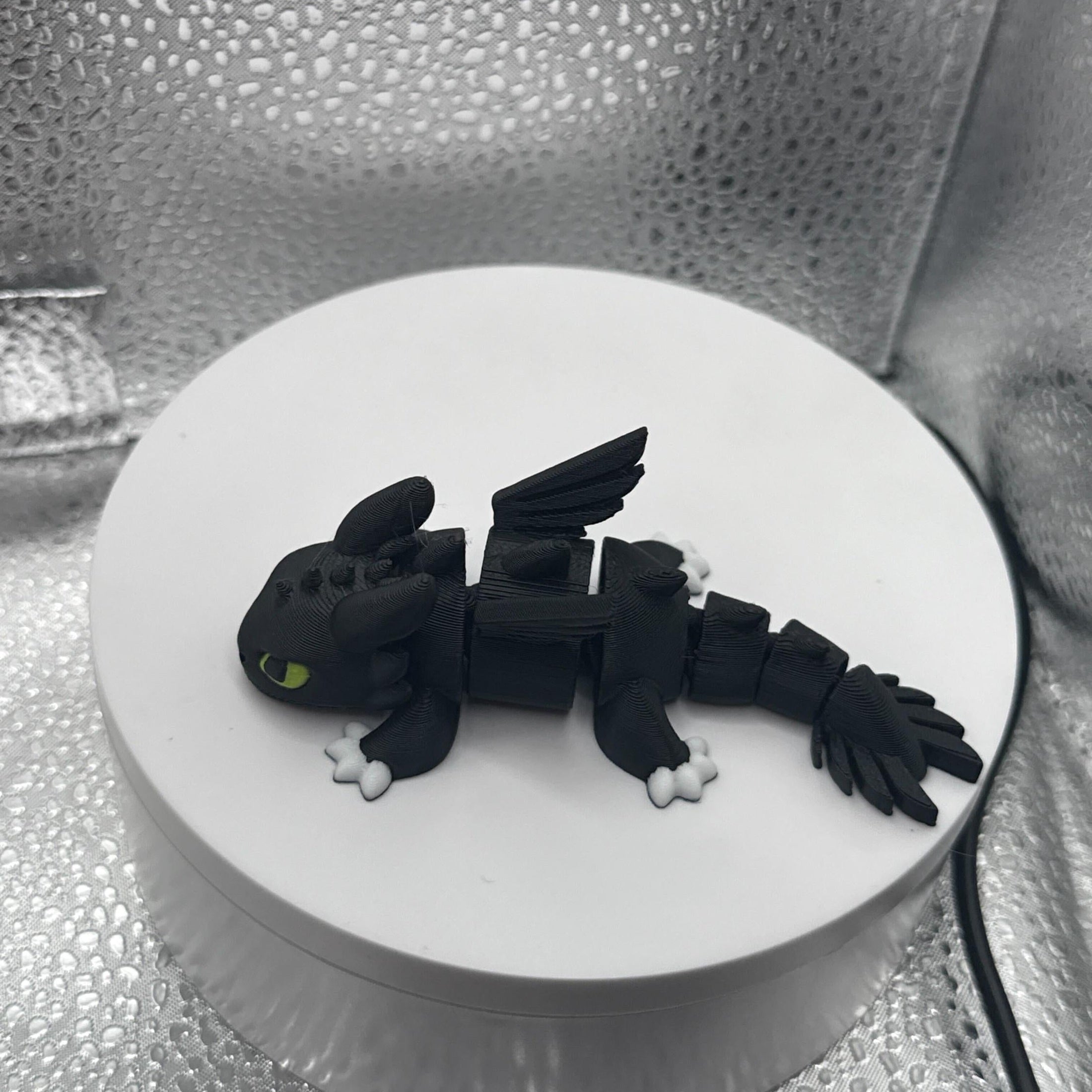 3D Printed Articulated Dragon With Wings.