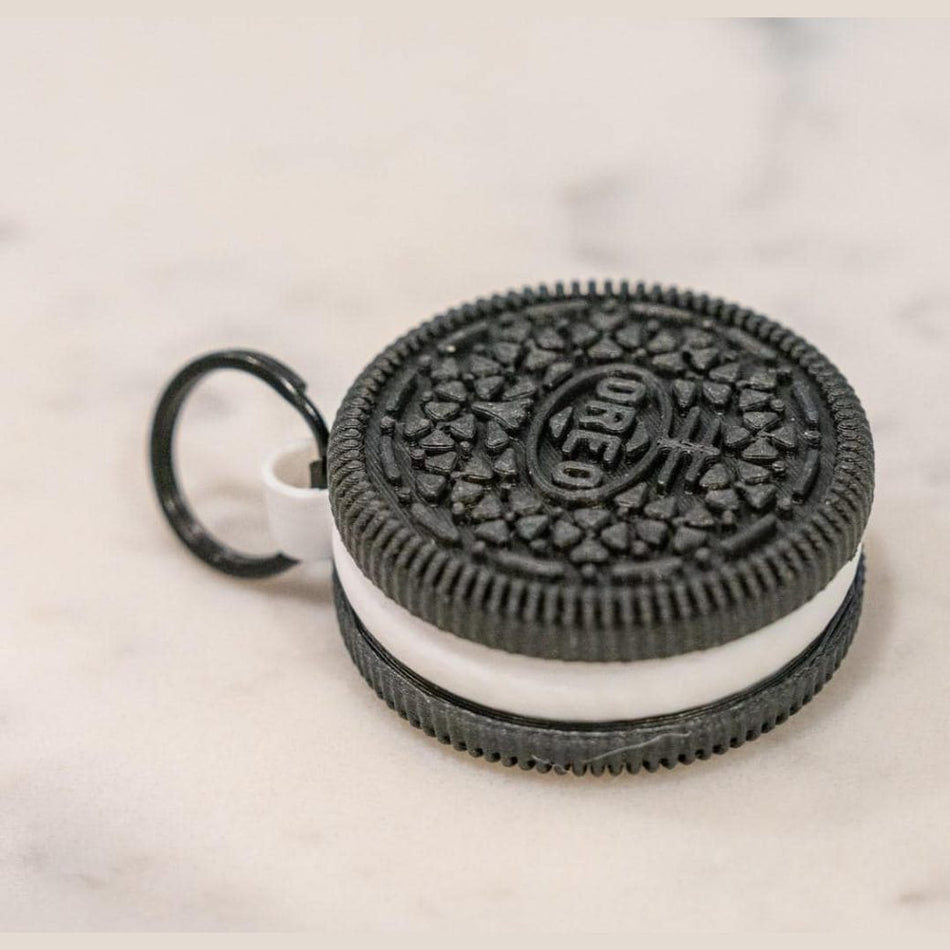 3D Printed Oreo Air Tag Case.