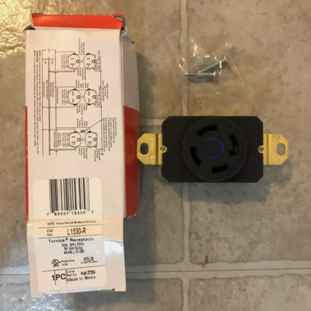 NEW Pass and Seymour Legrand Turnlok Receptacle 30A 3PH 250V 3P 4W Grdg L1530-R LOT 4365.