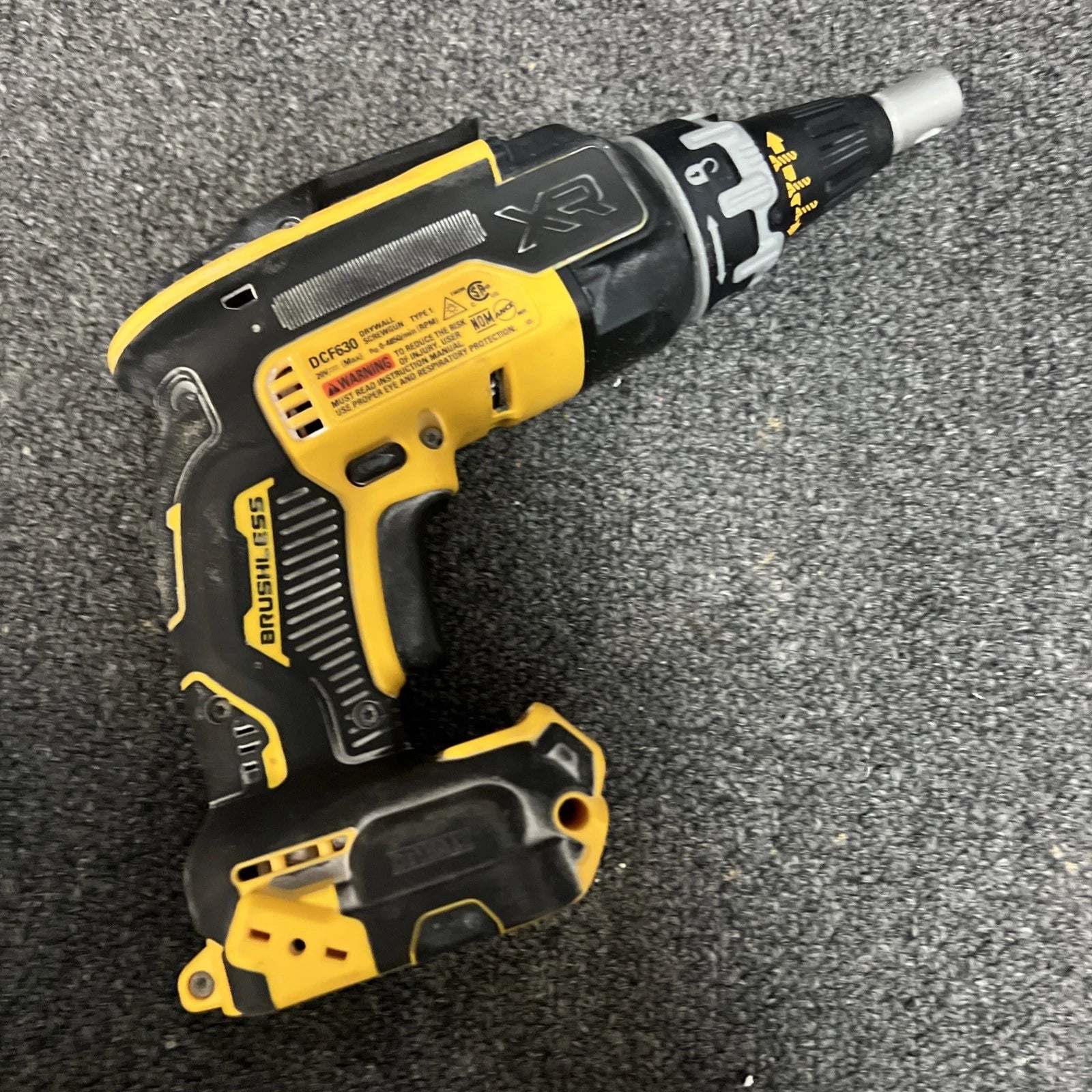 DEWALT DCF630B 20V XR Drywall Screwgun (Tool Only) - FOR PARTS OR REPAIR.