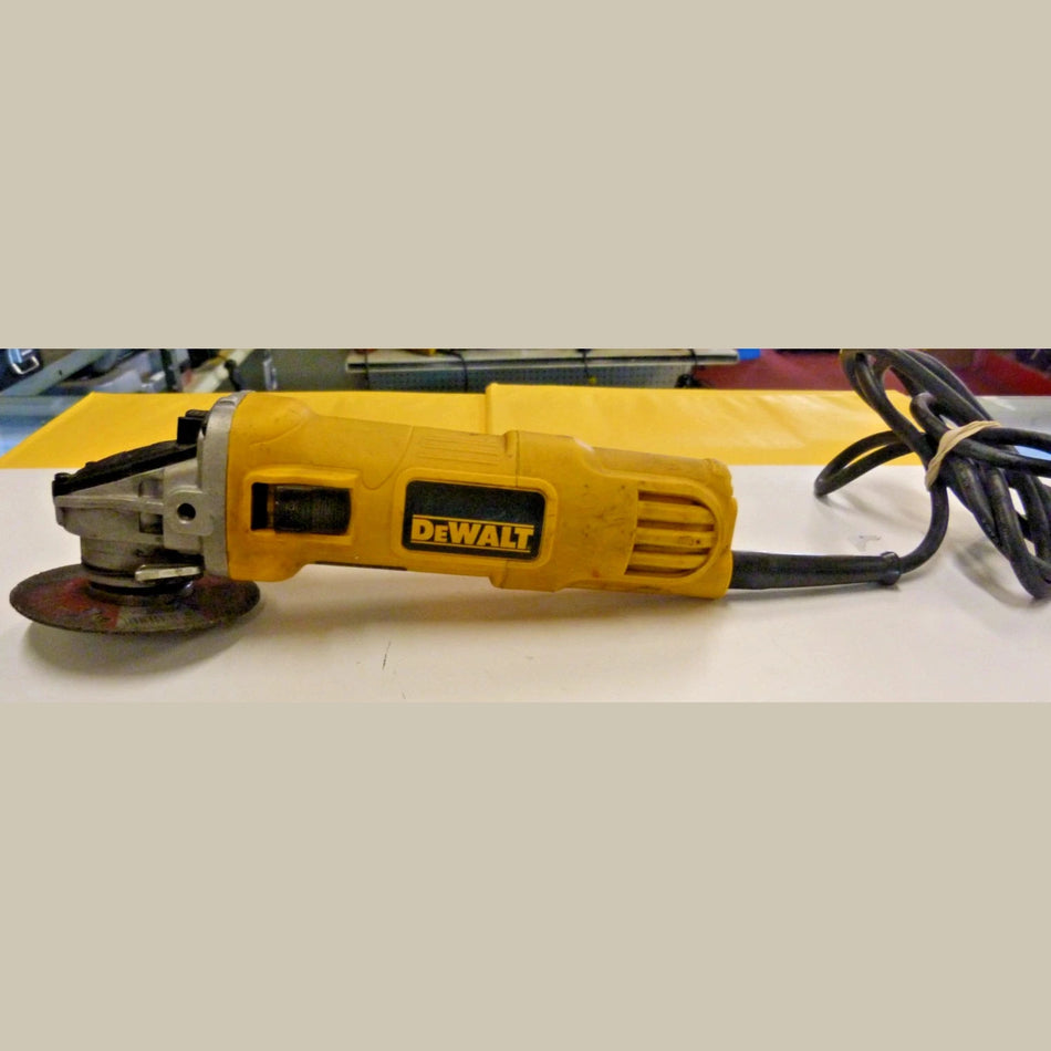 DEWALT DWE4011 120V Corded Angle Grinder USED.