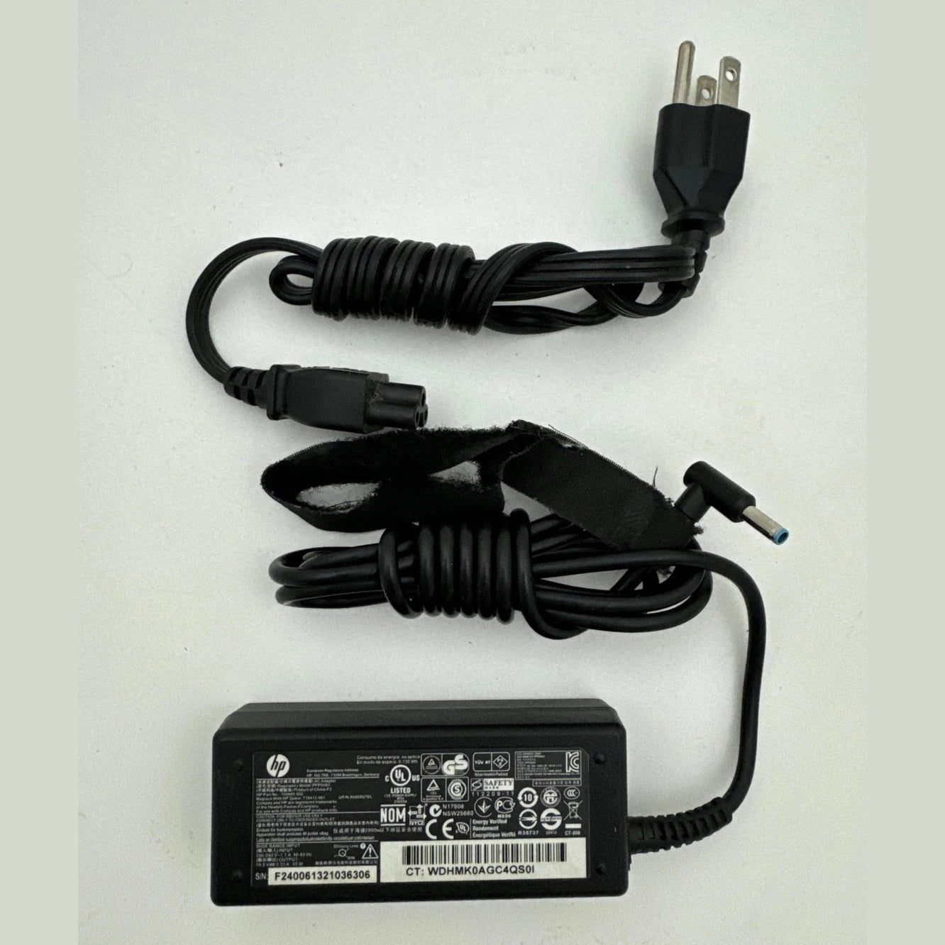 USED Genuine HP 65W AC/DC Adapter Power Supply 19.5V 3.33A PPP009C 709985-002 W/ Cord.
