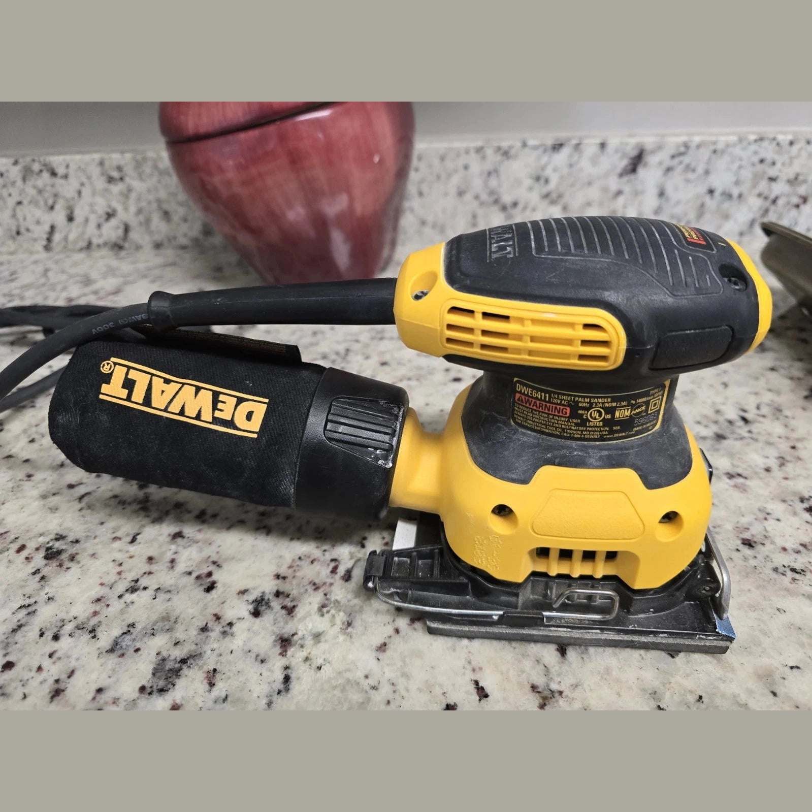 USED Dewalt DWE6411 1/4 Sheet Palm Sander